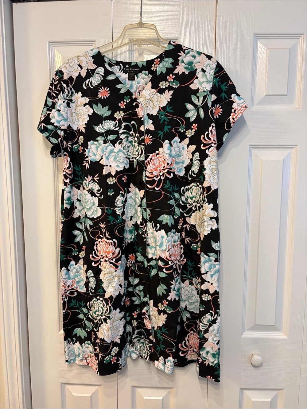 594 Miss Elaine Black Floral Short-Sleeve Shift Dress with Mint & Blush Flowers